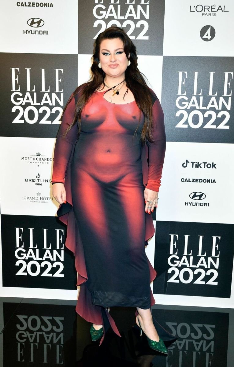 Kakan-Hermansson-ELLE-galan-2022.jpg.thumb.jpg.19efc4217e4b70fe764b4657ce19a2f9.jpg